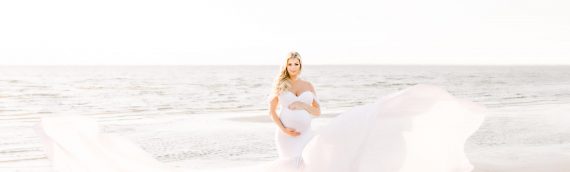Golden Hour Perfection – Cypress Point Park Maternity Session